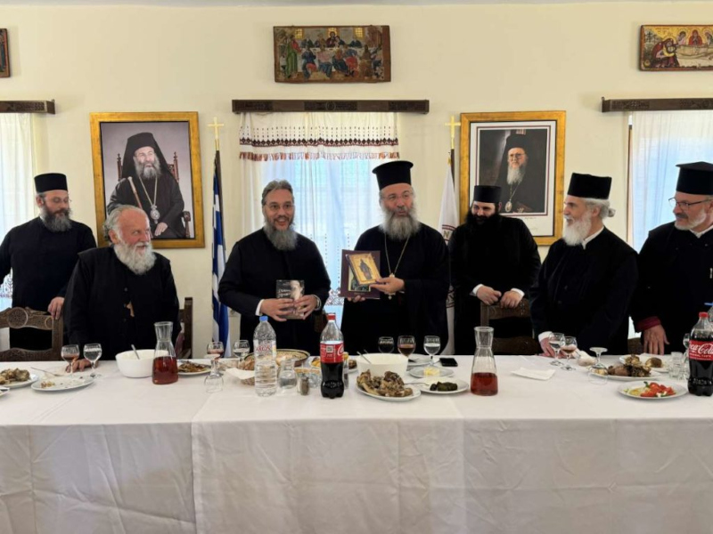 Όμιλος προσκυνητών από τη Μητρόπολη Θηβών στην Μητρόπολη Ρεθύμνης