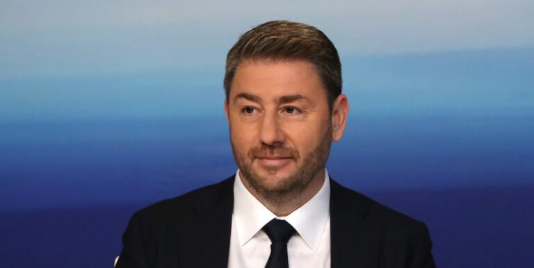 ΠΑΣΟΚ: Κατάργηση Πανελλαδικών και θεσμοθέτηση Εθνικού Απολυτηρίου