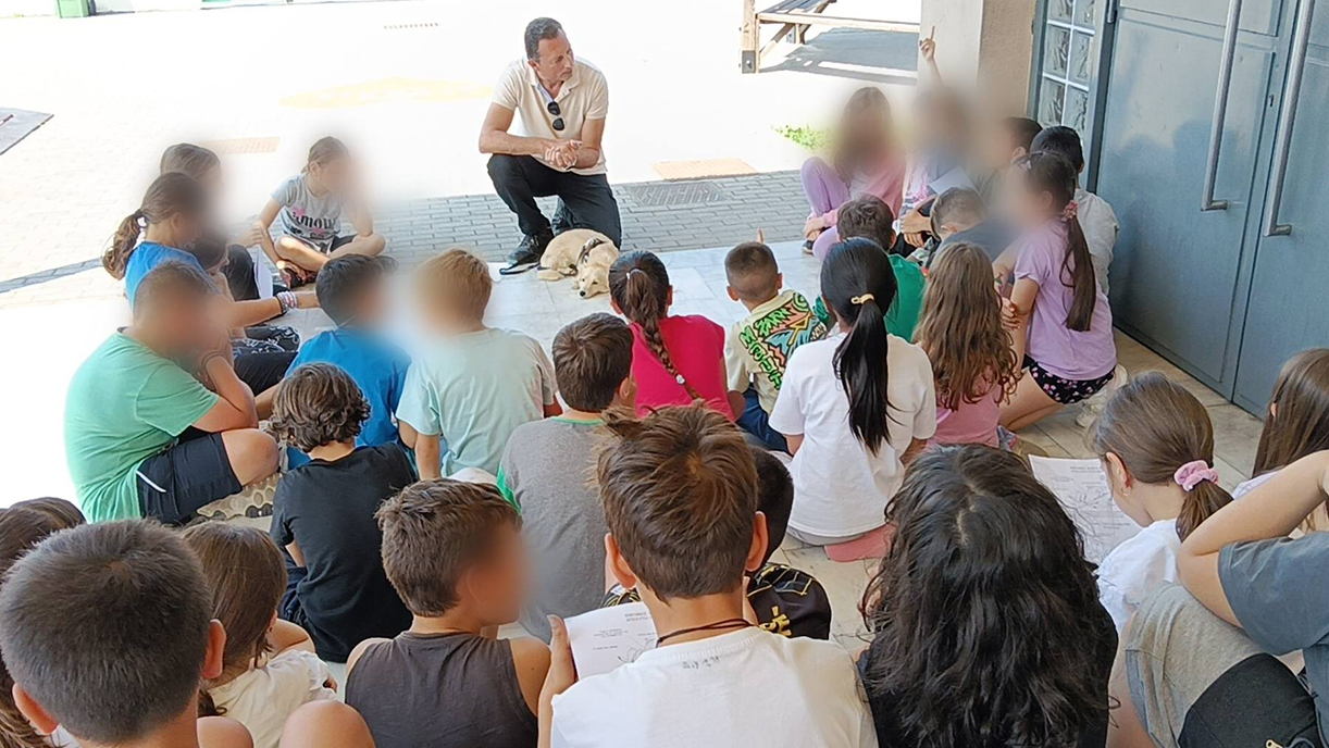 Δήμος Καβάλας: Μαθαίνοντας στα παιδιά να αγαπούν τα ζωάκια [φωτογραφίες]