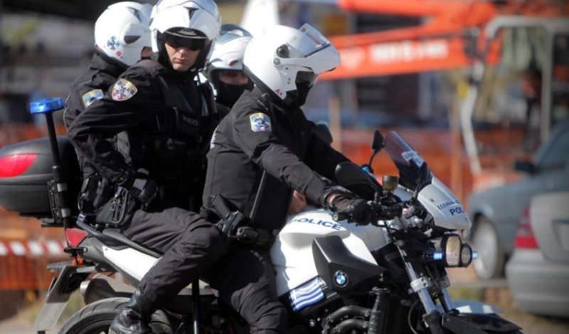 Γυμνή 40χρονη γυναίκα στο κέντρο της Κοζάνης- Άμεση επέμβαση της Αστυνομίας – Δείτε περισσότερα