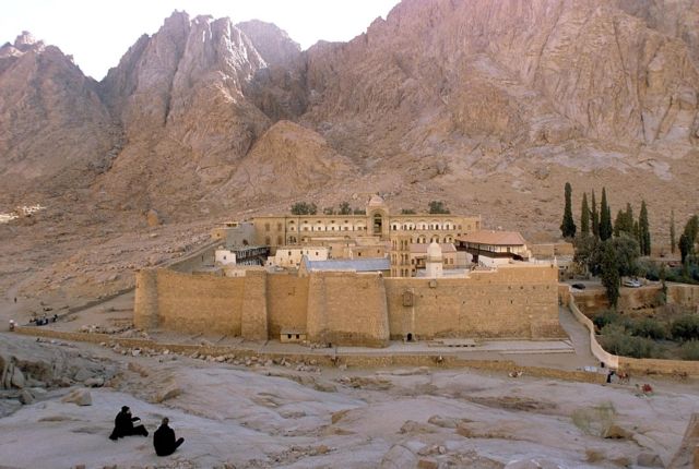 Η Μονή του Σινά στο προσκήνιο – Συμφωνία Ελλάδας-Αιγύπτου για τη θωράκιση του ιστορικού καθεστώτος της