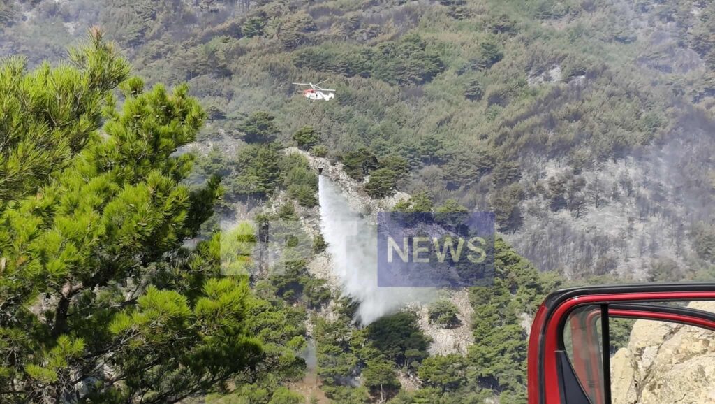 Φωτιά τώρα: Στο μέτωπο στα Καμπιά της Χίου επιχειρούν οι εναέριες δυνάμεις (βίντεο)
