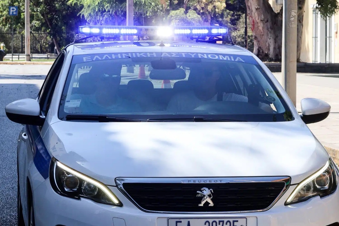 Απατεώνες πουλούν ψεύτικα ημερολόγια στον Βόλο – Στο στόχαστρο η Λέσχη Ειδικών Δυνάμεων Μαγνησίας