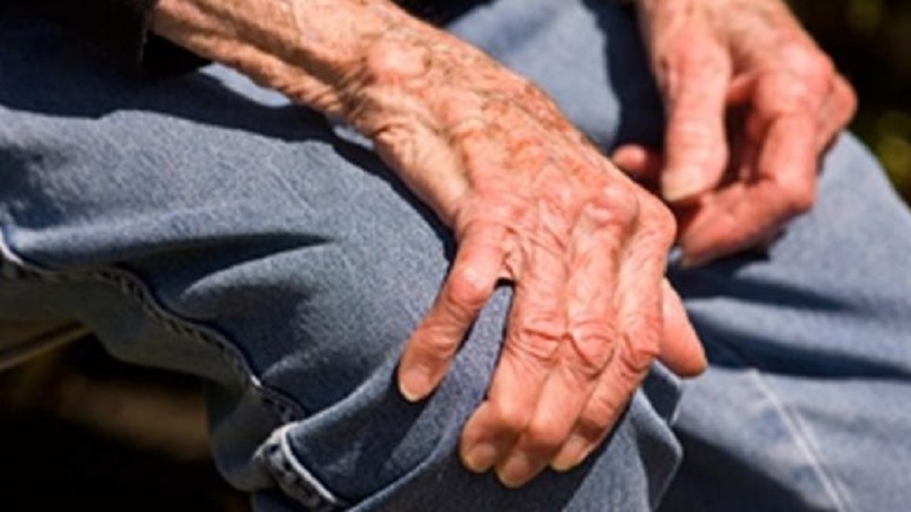 Εφιάλτης για τον 85χρονο πατέρα της έχει γίνει 45χρονη – “Εφθασα στο αμήν”, είπε ο ηλικιωμένος