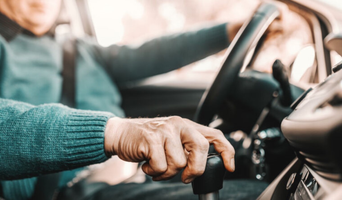 Ηλικιωμένος χτύπησε δύο αυτοκίνητα στην Ε.Ο. Τρικάλων-Καλαμπάκας