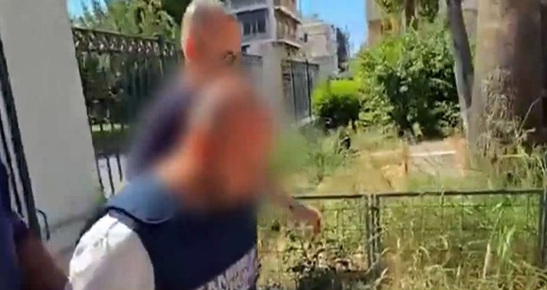 Προθεσμία για την Τρίτη έλαβε ο συζυγοκτόνος – Αγωνία για τα ανήλικα παιδιά του – Έρευνα για τους λόγους που αφέθηκε ελεύθερος