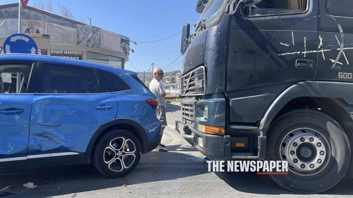 Τροχαίο ατύχημα στον κόμβο της Αθηνών στο Βόλο – Φορτηγό συγκρούστηκε με αυτοκίνητο (εικόνες)