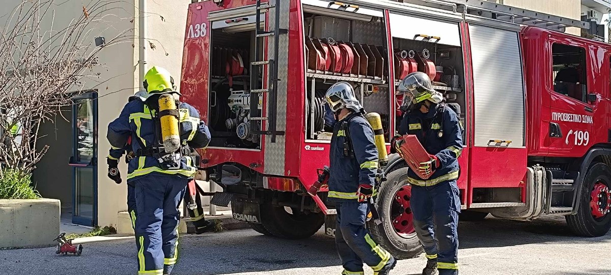 Φωτιά στη Νέα Ιωνία – Άμεση παρέμβαση της Πυροσβεστικής