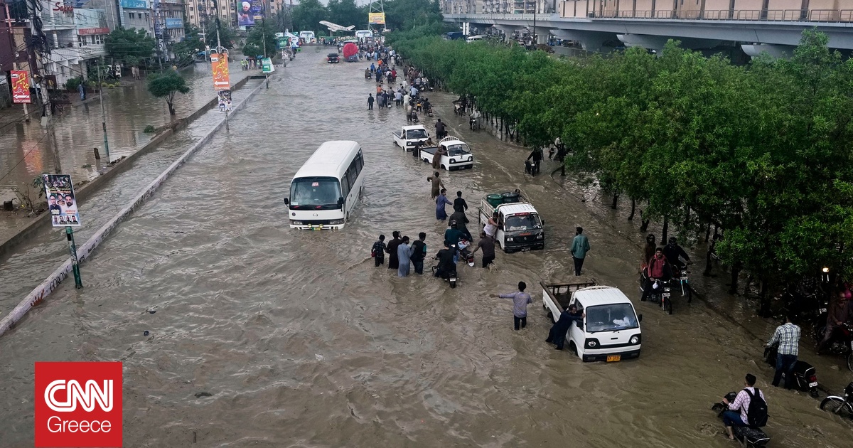 Πακιστάν: Τουλάχιστον 10 νεκροί από καταρρακτώδεις βροχές στο Καράτσι