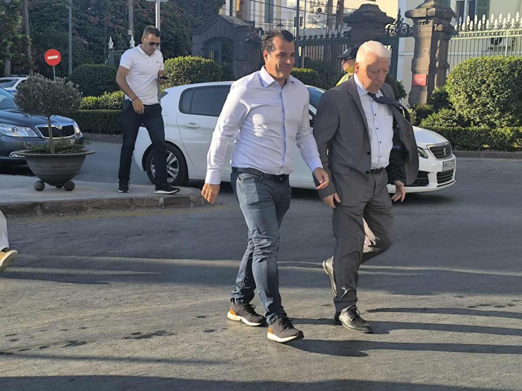 Πλεύρης από Λέσβο: «Δεν υπάρχει περίπτωση τα νησιά μας να δεχθούν επιβάρυνση από πουθενά»