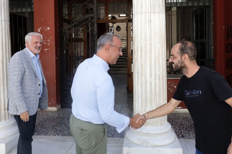 Το ανακαινισμένο Δικαστικό Μέγαρο Λαμίας επισκέφθηκε ο Χρήστος Σταϊκούρας