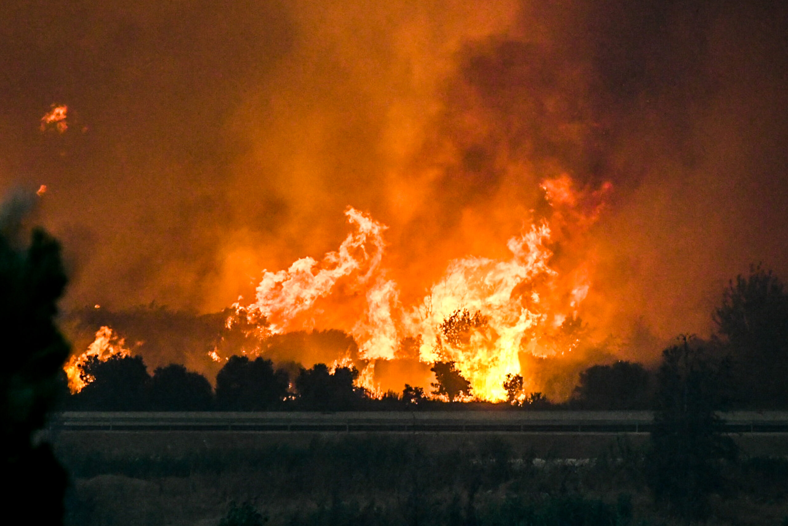 Πολύ υψηλός κίνδυνος πυρκαγιάς (κατηγορία 4) και το Σάββατο σε 10 Περιφέρειες