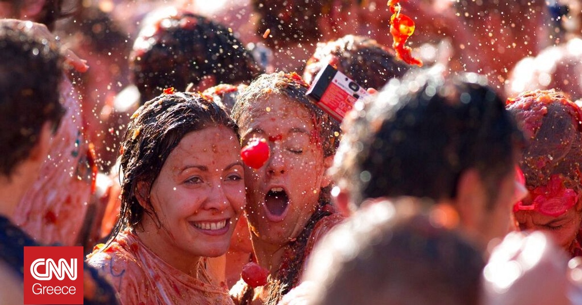 Ντοματοπόλεμος στην Ισπανία: Περισσότεροι από 100 τόνοι ντομάτας στο πεδίο της μάχης