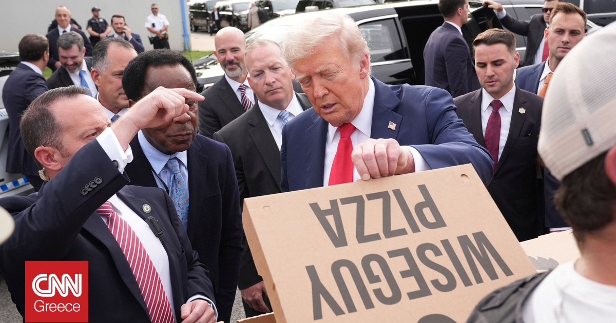 Ο Τραμπ μοίρασε πίτσα και μπέργκερ σε ένστολους στην Ουάσινγκτον