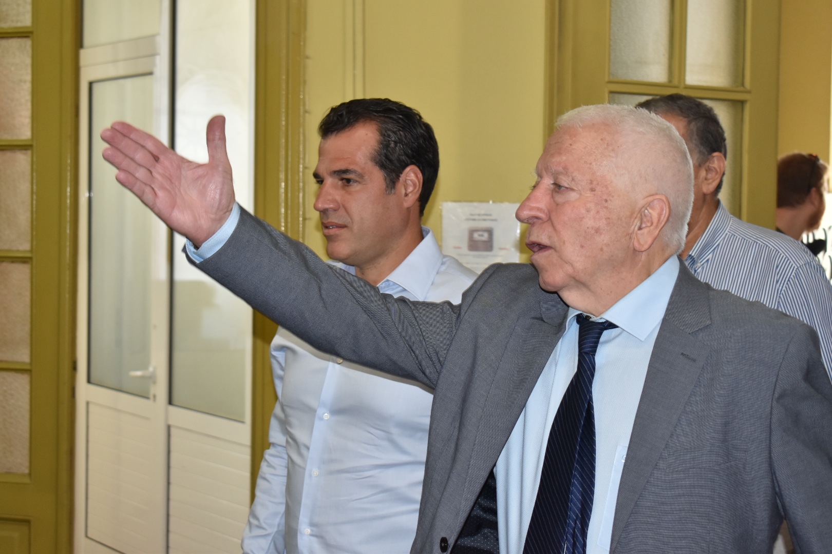 Ξεκάθαρη θέση Μουτζούρη στον Πλεύρη για τη Βάστρια: «Είμαστε κάθετα αντίθετοι»