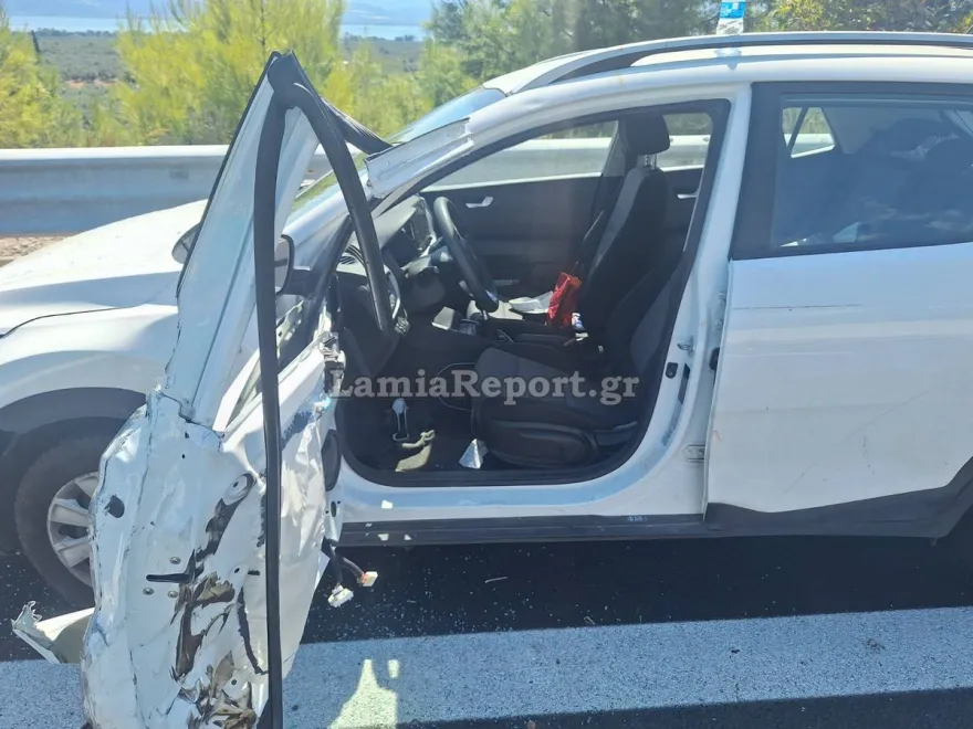 Από τύχη σώθηκε οδηγός στην Εθνική Οδό Αθηνών-Θεσσαλονίκης (PHOTO)