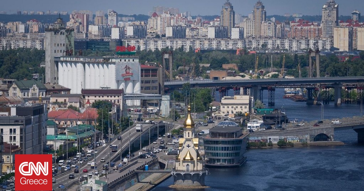Σειρήνες για επικείμενη αεροπορική επίθεση ήχησαν στο Κίεβο κατά την επίσκεψη του Γ.Γ. του ΝΑΤΟ