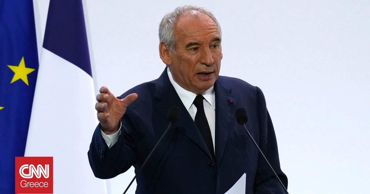 Γαλλία: Υπό κατάρρευση η κυβέρνηση Μπαϊρού – Στα «χέρια» των Σοσιαλιστών η τύχη του