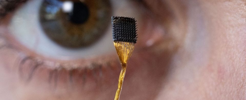 Νέο τεχνολογικό επίτευγμα «διαβάζει» τον ανθρώπινο εγκέφαλο – Εμφύτευμα μετατρέπει τη σκέψη σε λόγο