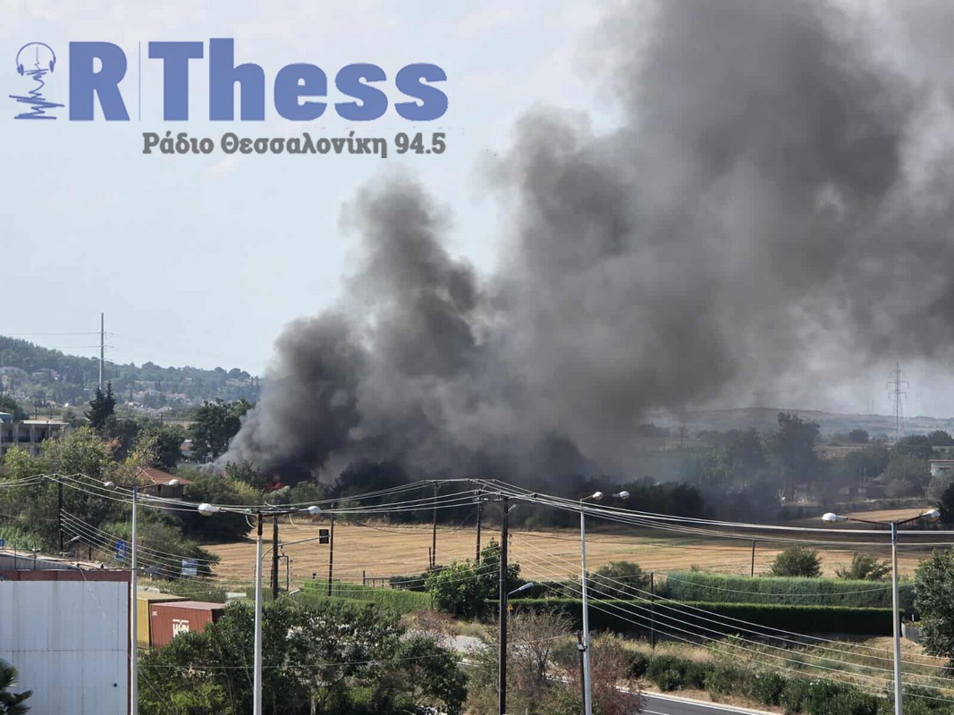 Θεσσαλονίκη: Πυρκαγιά σε συνεργείο αυτοκινήτων στα Λαγυνά (VIDEO)