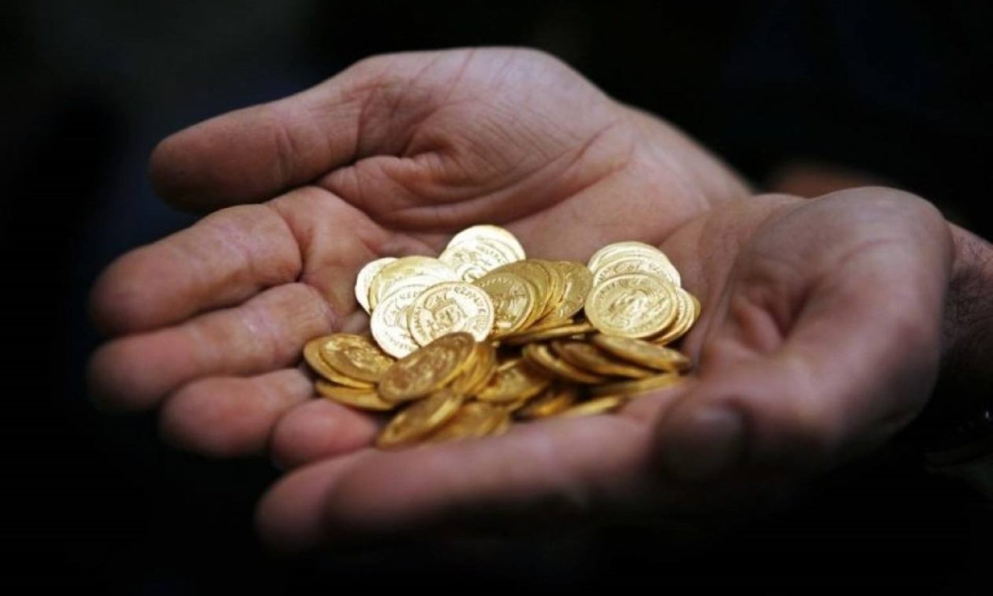 Αναστάτωση με ενοικιαστήριο σε σπίτι με λίρες στα Τρίκαλα!