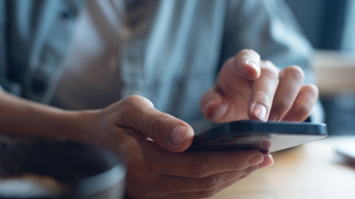 30χρονη στην Πάτρα ενεργοποίησε το Panic Button για να γλιτώσει από τον πρώην σύζυγό της