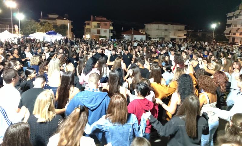 “Βούλιαξαν” τα Πλατάνια και τις δύο βραδιές – Πλούσιο πανηγύρι στην Κοζάνη με έντονο παραδοσιακό ηχόχρωμα – Δείτε φωτογραφίες & βίντεο