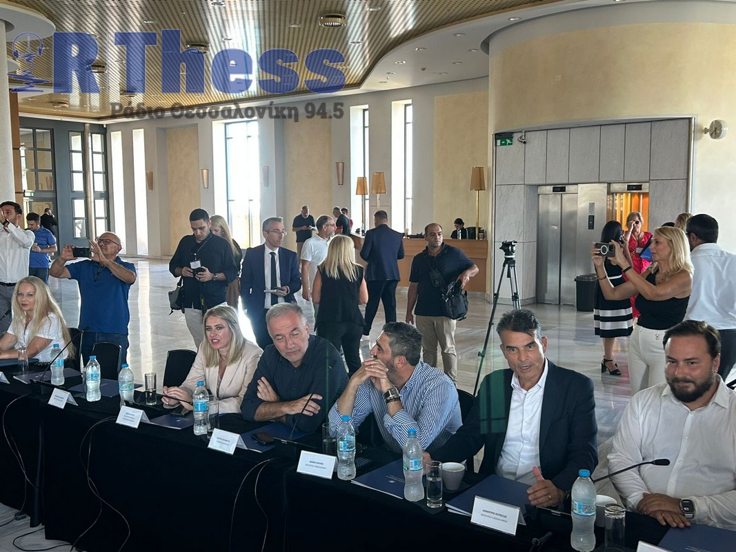 Σύσκεψη Χατζηδάκη με τους δημάρχους Κεντρικής Μακεδονίας