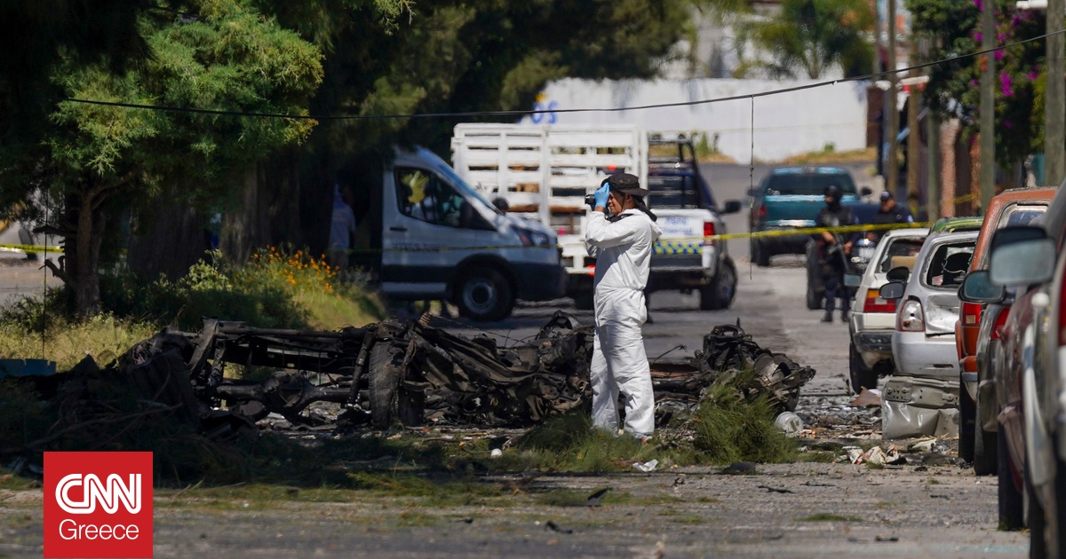 Πολύνεκρο δυστύχημα με 15 θύματα στο Μεξικό – Συγκρούστηκαν τρέιλερ, αυτοκίνητο και ταξί