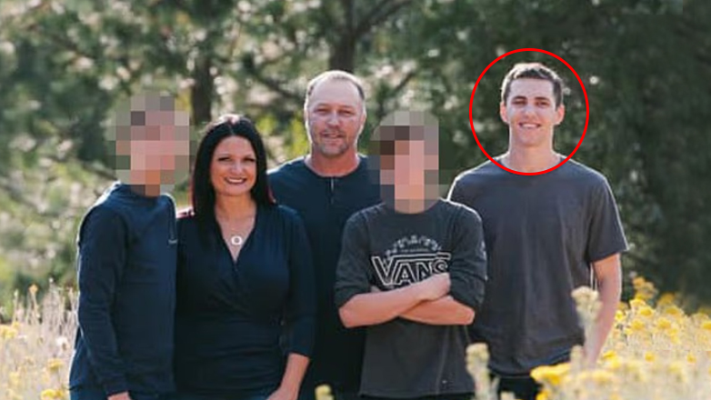 Πατέρας Ρόμπινσον: «Τάιλερ εσύ είσαι;»