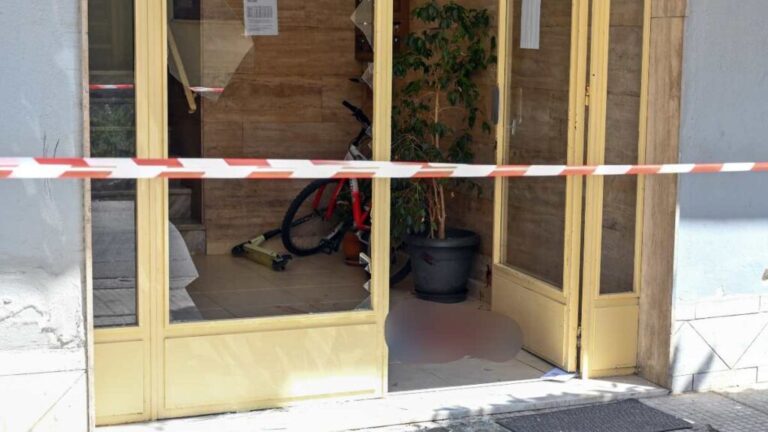 “Και οι δύο φταίνε για εμένα, μας άφησαν στους δρόμους” – Ξεσπά η 18χρονη κόρη της Μαριόλα