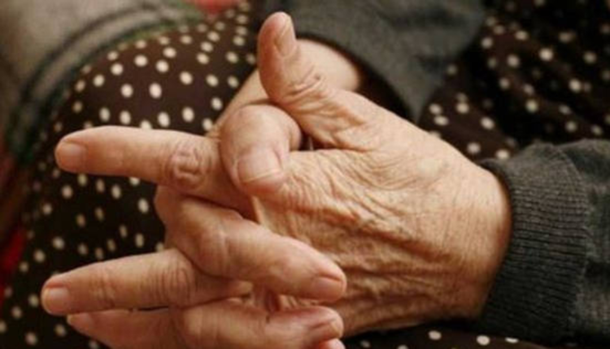 Έκλεψαν χρυσαφικά από ηλικιωμένη στα Τρίκαλα