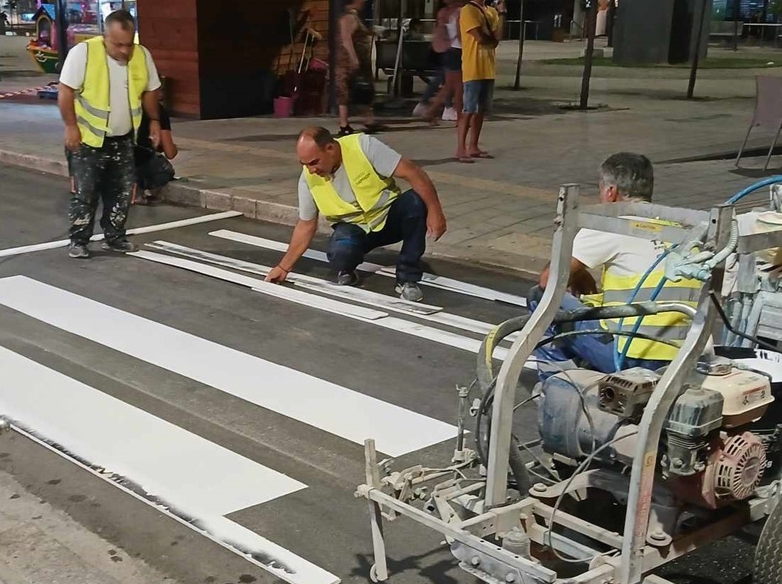 Λαμία: Εργασίες διαγράμμισης διαβάσεων πεζών