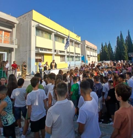 Έναρξη της σχολικής χρονιάς με τον καθιερωμένο Αγιασμό στα σχολεία του Δήμου Θηβαίων
