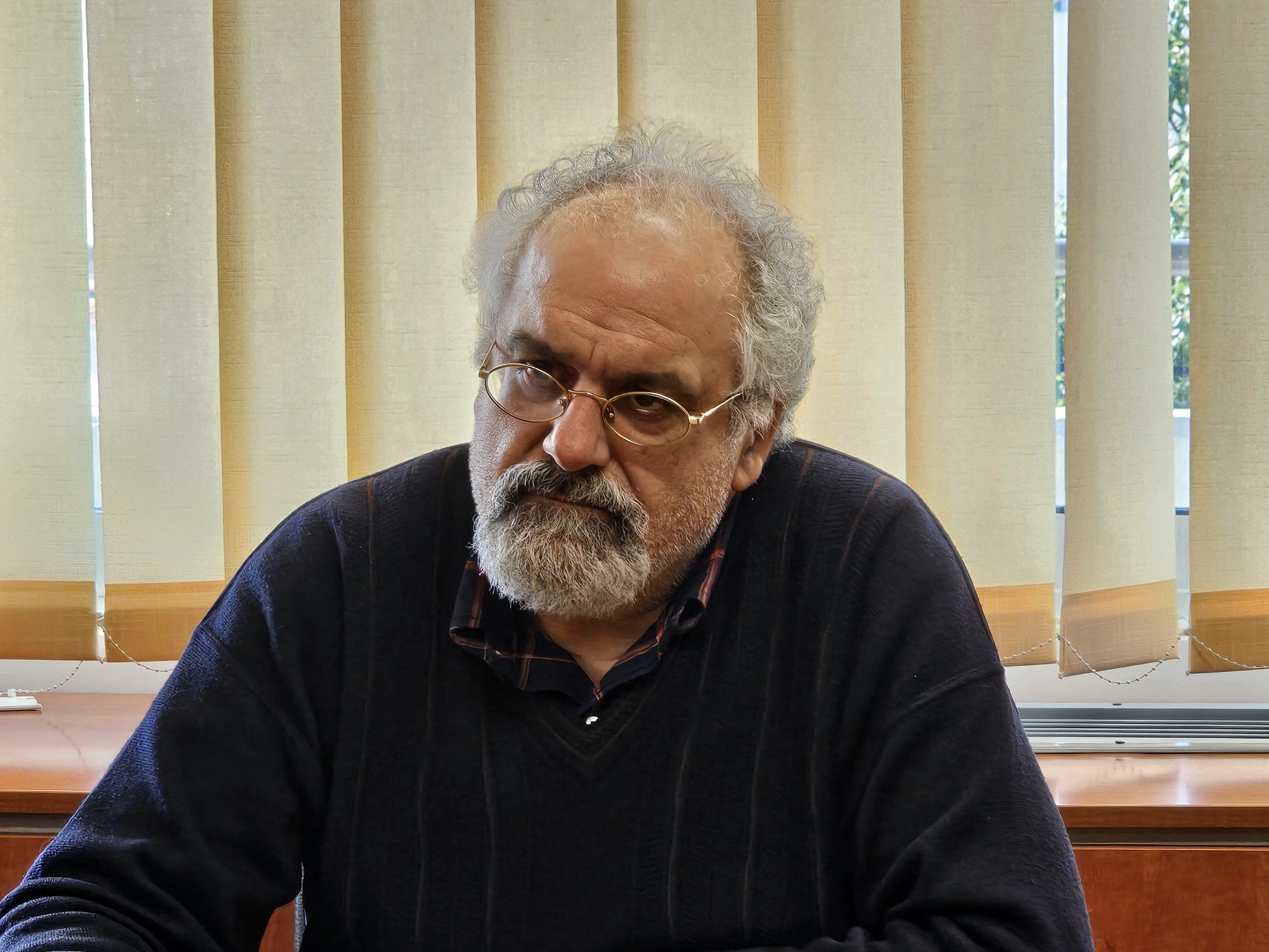 Σφοδρή διαμαρτυρία Καλτάκη για το κλείσιμο σχολείων σε Σάμο, Ικαρία και Φούρνους