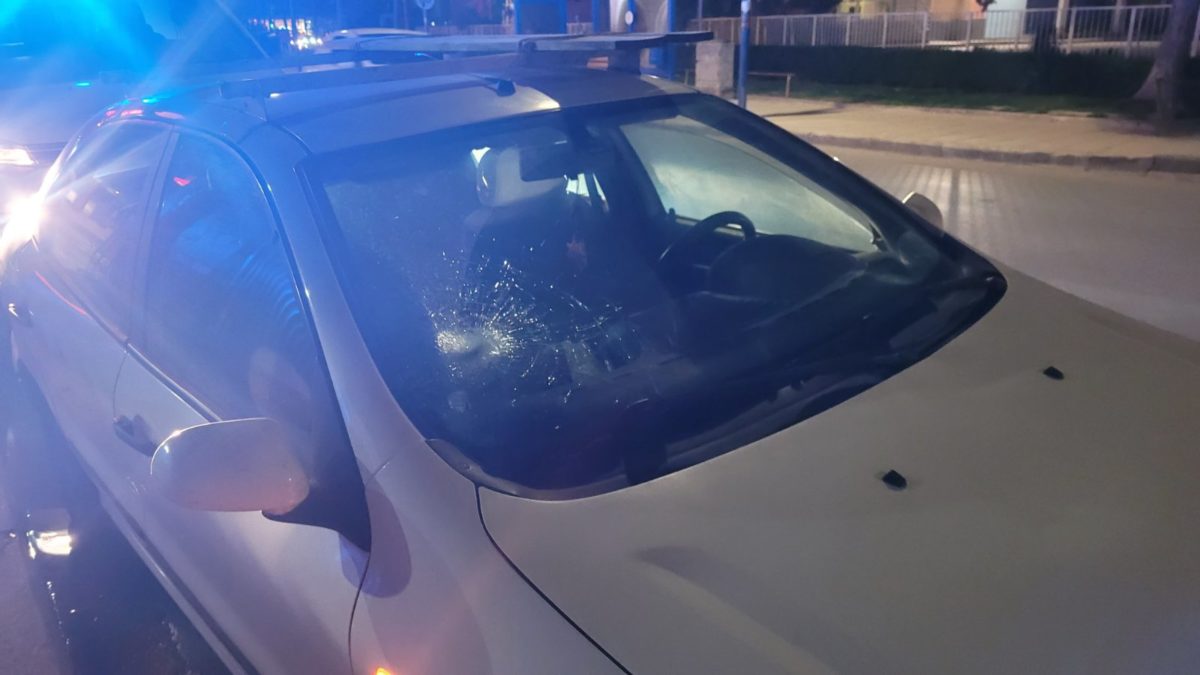 Έσπασαν παρμπρίζ αυτοκινήτου γιατρού στο πάρκινγκ του Νοσοκομείου – ONLARISSA.GR Νέα Ειδήσεις Λάρισα