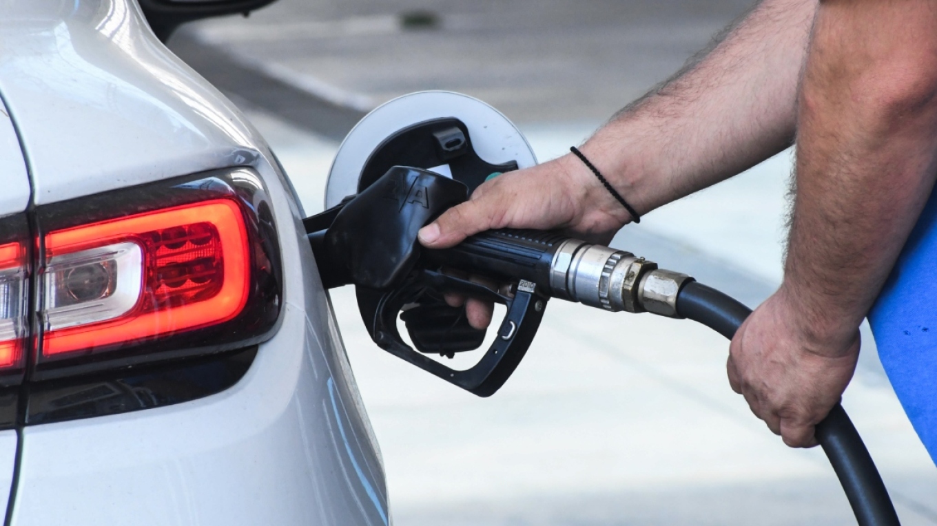 Κύκλωμα λαθρεμπορίας καυσίμων: Πάνω από 3 εκατ. το κέρδος – Πείραζαν τις αντλίες με… πασιέντζα