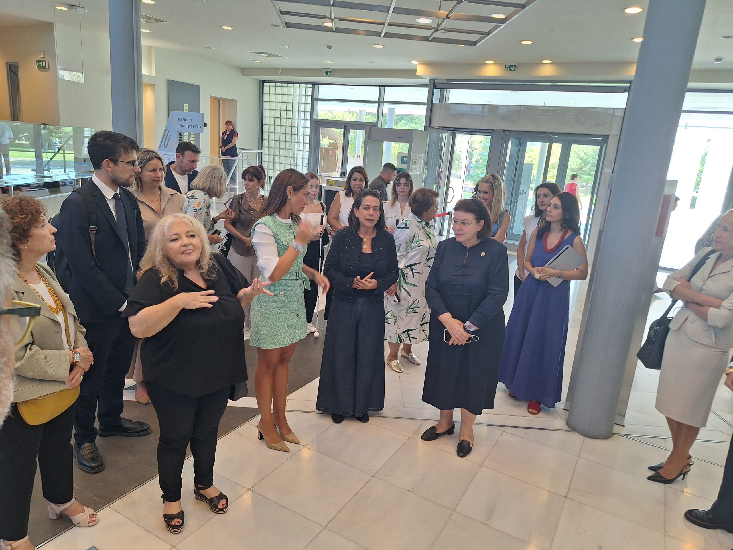 Μενδώνη και Μιχαηλίδου στο Αρχαιολογικό Μουσείο Θεσσαλονίκης (VIDEO- PHOTO)