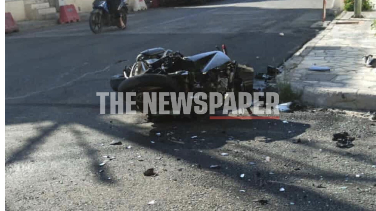 Σύγκρουση αυτοκινήτου με μηχανή μεγάλου κυβισμού στο κέντρο της πόλης – ONLARISSA.GR Νέα Ειδήσεις Λάρισα