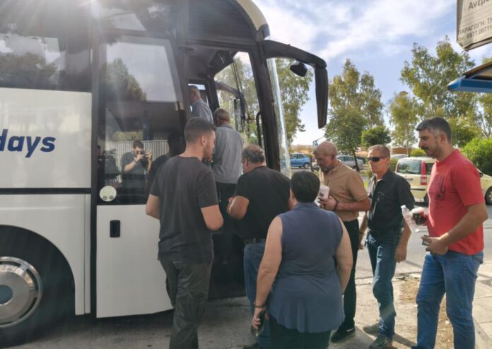 Κτηνοτρόφοι φτάνουν στην Λάρισα για να διαμαρτυρηθούν για τα μέτρα κατά της ευλογιάς (φωτο)