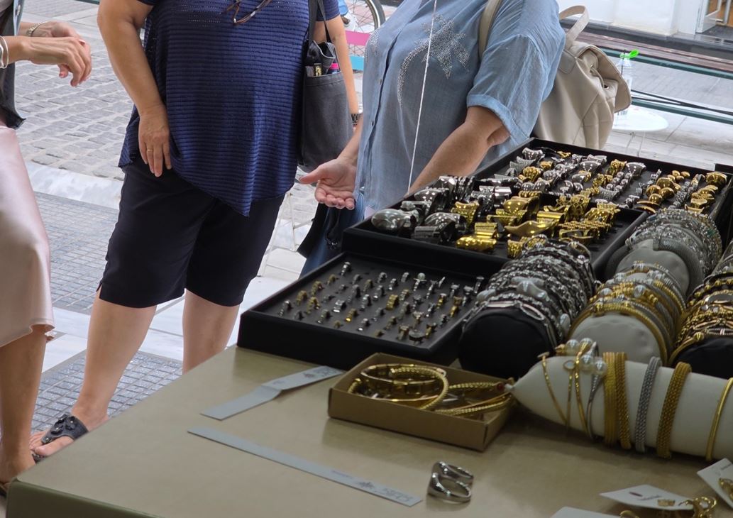 Ισοτιμία στους ελέγχους ζητούν οι έμποροι του Βόλου – Μετά την χθεσινή «καταδρομική» που αναστάτωσε την αγορά