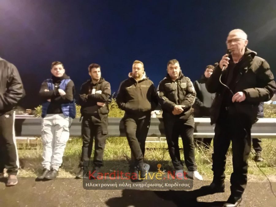 Αποχωρούν το πρωί της Παρασκευής από τον κόμβο του Ε-65 αγρότες και κτηνοτρόφοι