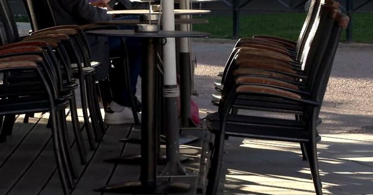 Της… καταγγελίας στον Βόλο για τραπεζοκαθίσματα – Υποβλήθηκαν 133 στο MyStreet σε έναν μήνα