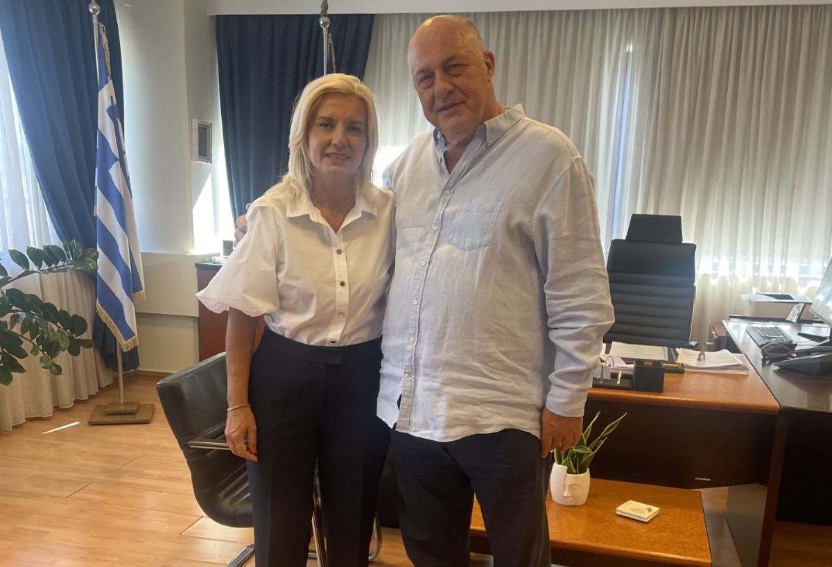 Στην ΓΓ της Αποκεντρωμένης Διοίκησης Θεσσαλίας – Στερεάς Ελλάδας κα Ρένα Καραλαριώτου ο δήμαρχος Βόλου κ. Αχιλλέας Μπέος