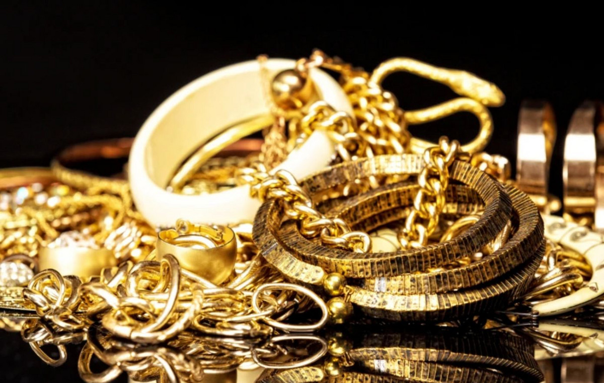 Γυναίκα παρέδωσε τα χρυσαφικά σε υποτιθέμενο ασφαλιστή – ONLARISSA.GR Νέα Ειδήσεις Λάρισα