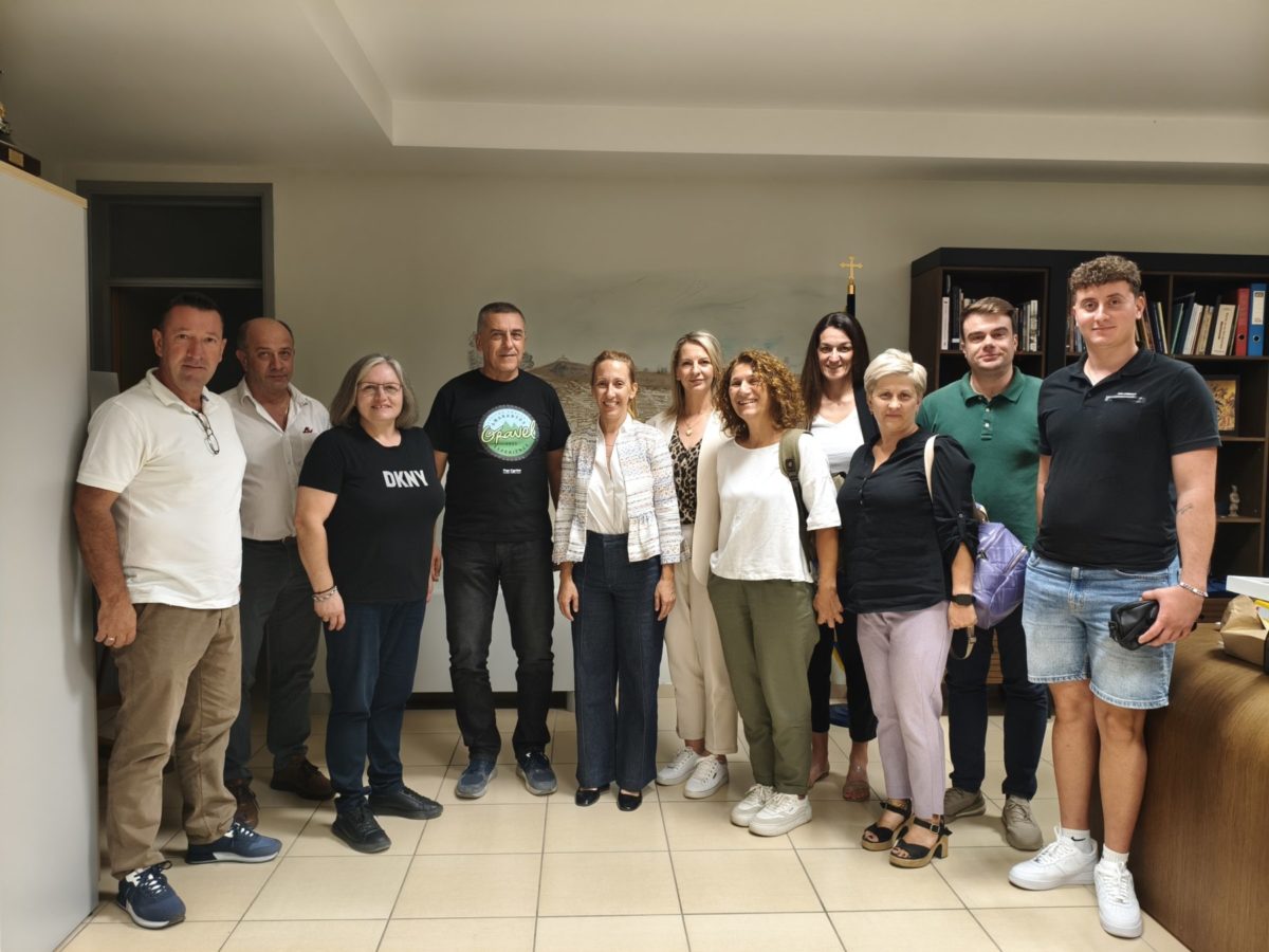 Η Περιφέρεια Θεσσαλίας στηρίζει τις δράσεις της Πανελλήνιας Ομοσπονδίας Αργιθεάτικων Συλλόγων