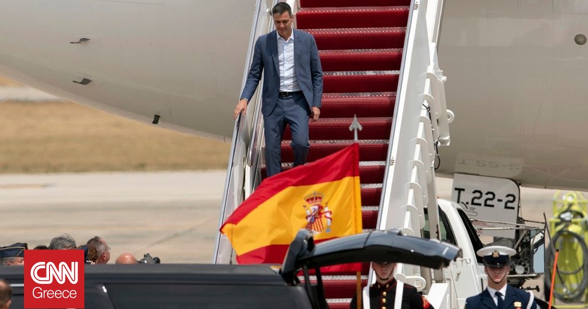 Βλάβη στο αεροσκάφος του Πέδρο Σάντσεθ ενώ ταξίδευε στο Παρίσι – Επέστρεψε στη Μαδρίτη