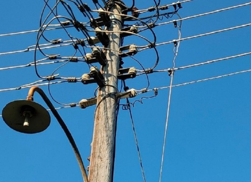 Πέντε συλλήψεις για ρευματοκλοπή σε αστυνομική επιχείρηση σε καταυλισμό της Αταλάντης