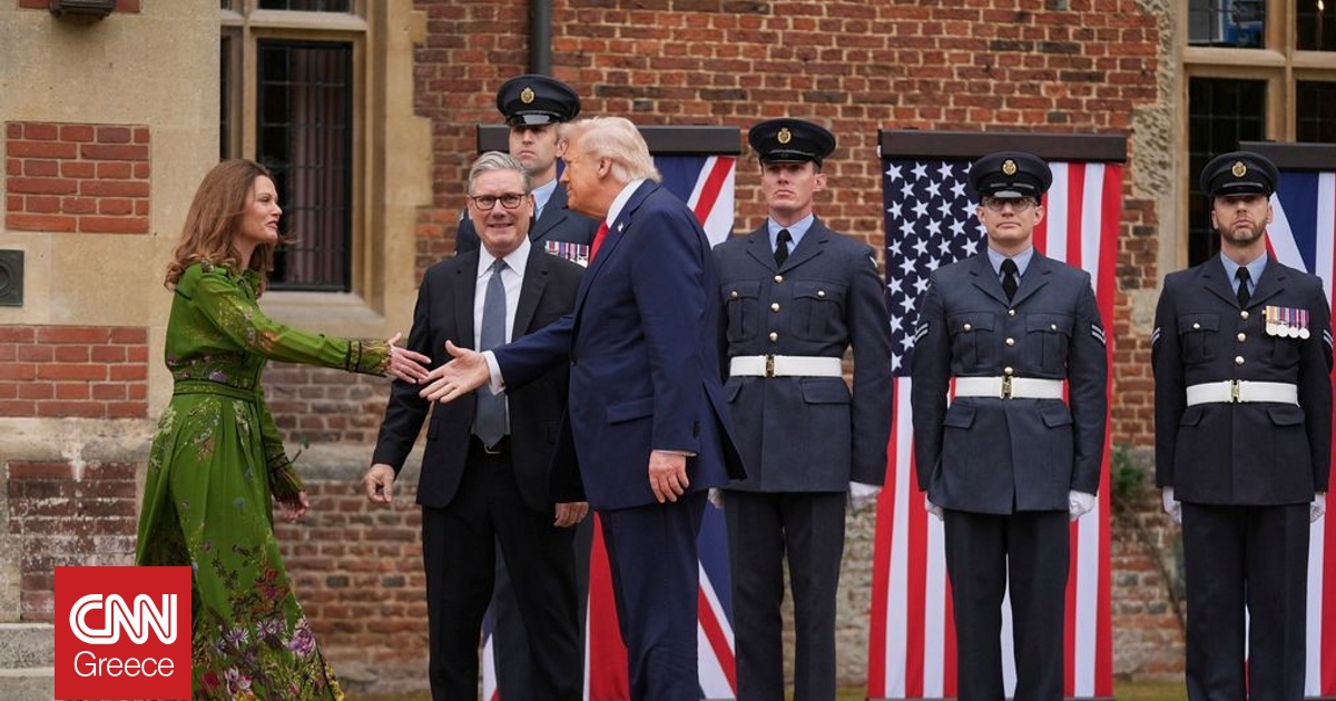 Εφτασε στο Τσέκερς ο Ντόναλντ Τραμπ για σειρά επαφών με τον Κιρ Στάρμερ