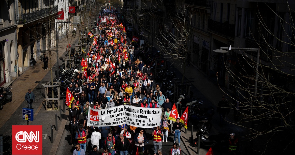Οι Γάλλοι ετοιμάζονται να «μπλοκάρουν τα πάντα» την Τετάρτη – Στους δρόμους 80.000 αστυνομικοί